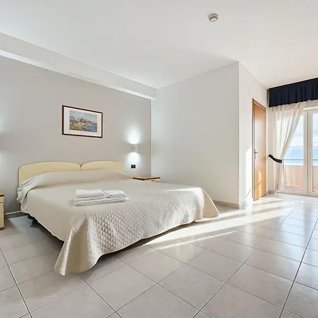 Santangelo Bed & Breakfast 3*