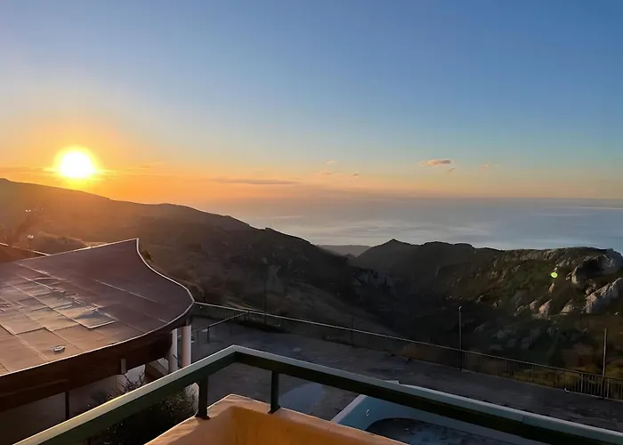 Santangelo 3* モンテ・サンタンジェロ